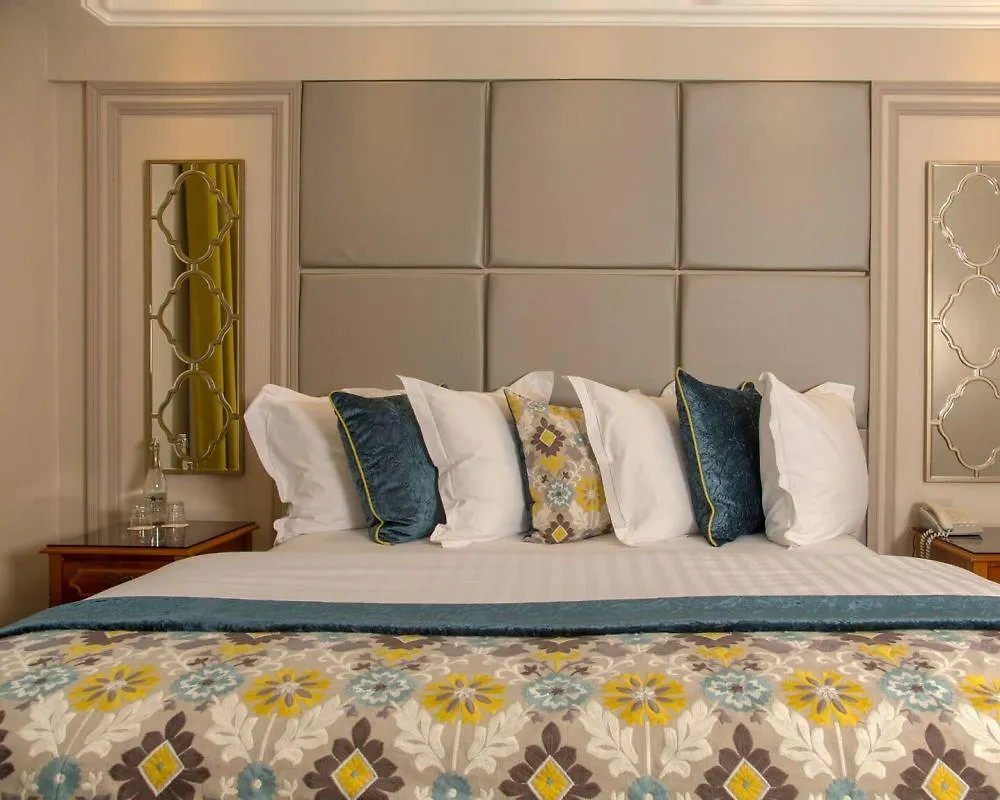 Cork'S Vienna Woods Hotel & Villas