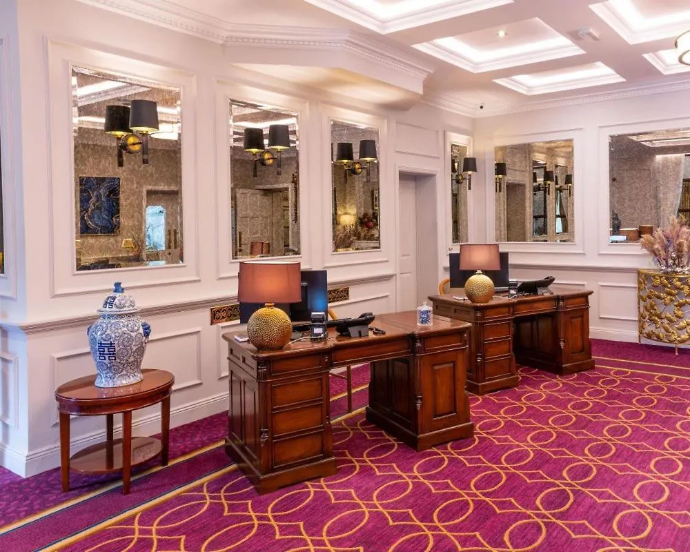 Cork'S Vienna Woods Hotel & Villas